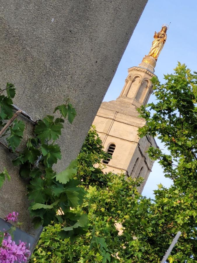 Un Nid Sur Les Toits Face Au Palais Des Papes Appartement Avignon Buitenkant foto